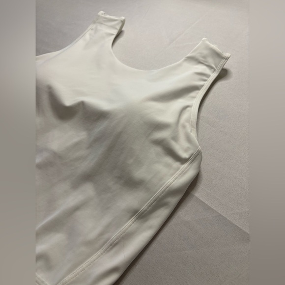 Lululemon Femme Force Crop Tank | White | Size 6 - Picture 6 of 10